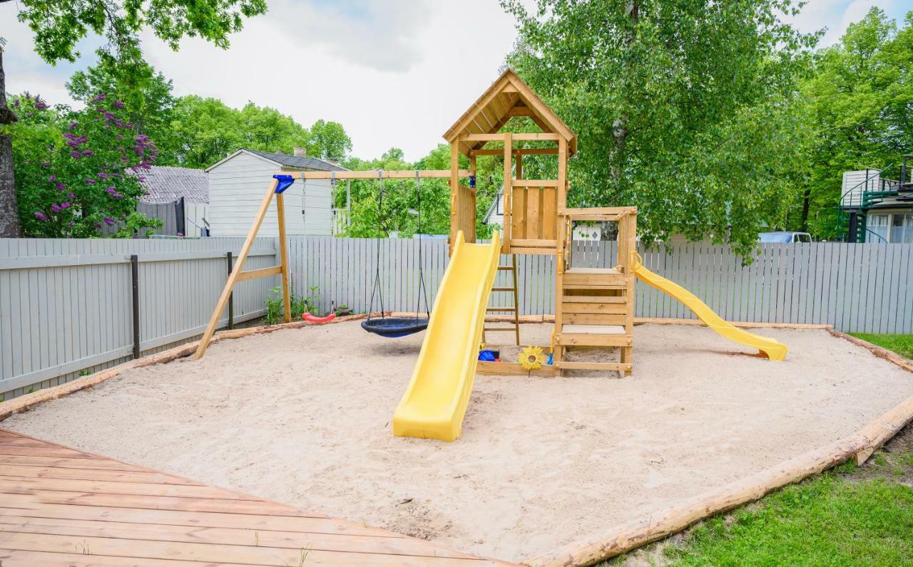 Cabin Guesthouse Pärnu Eksteriør billede